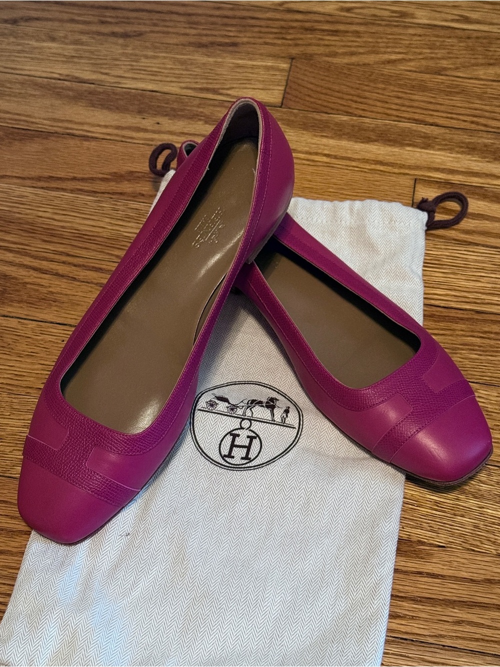 Hermes Fuchsia Leather Ballet Flats